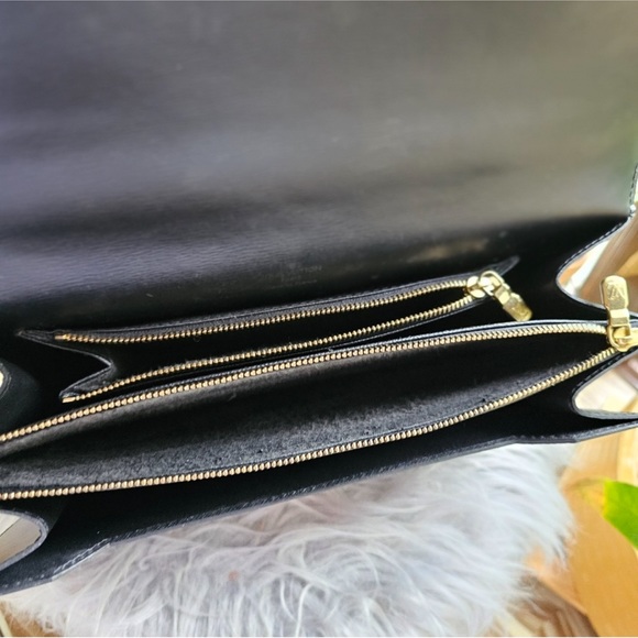 Authentic Louis Vuitton Epi Concorde Handbag - Picture 9 of 13